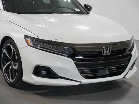 Used 2022 Honda Accord Sport image 4
