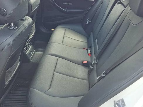 Used 2017 BMW 330i xDrive Sedan AWD/4WD image 6