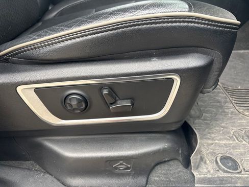 Used 2021 RAM 1500 Laramie AWD/4WD image 15