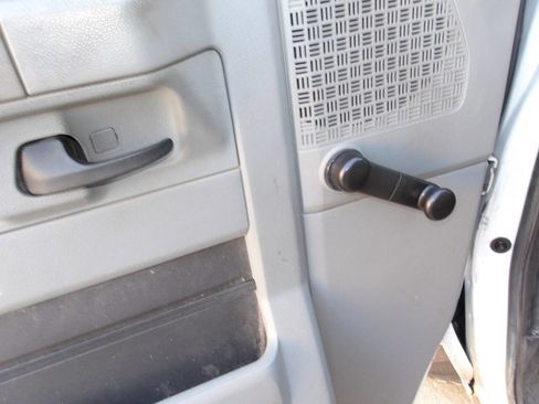 Used 2013 Ford E-350 and Econoline 350 Super Duty w/ Payload Pkg image 23