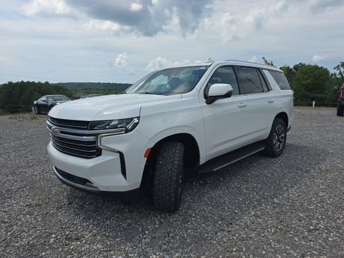 Used 2021 Chevrolet Tahoe LT w/ LT Signature Package RWD image 3