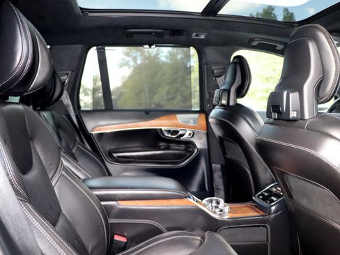 Used 2017 Volvo XC90 T8 Excellence image 48