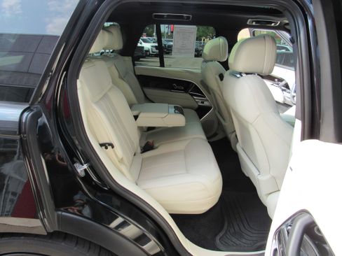 Used 2023 Land Rover Range Rover SE AWD/4WD image 15