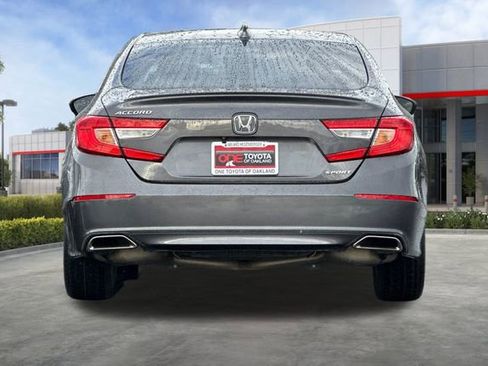 Used 2018 Honda Accord Sport image 5