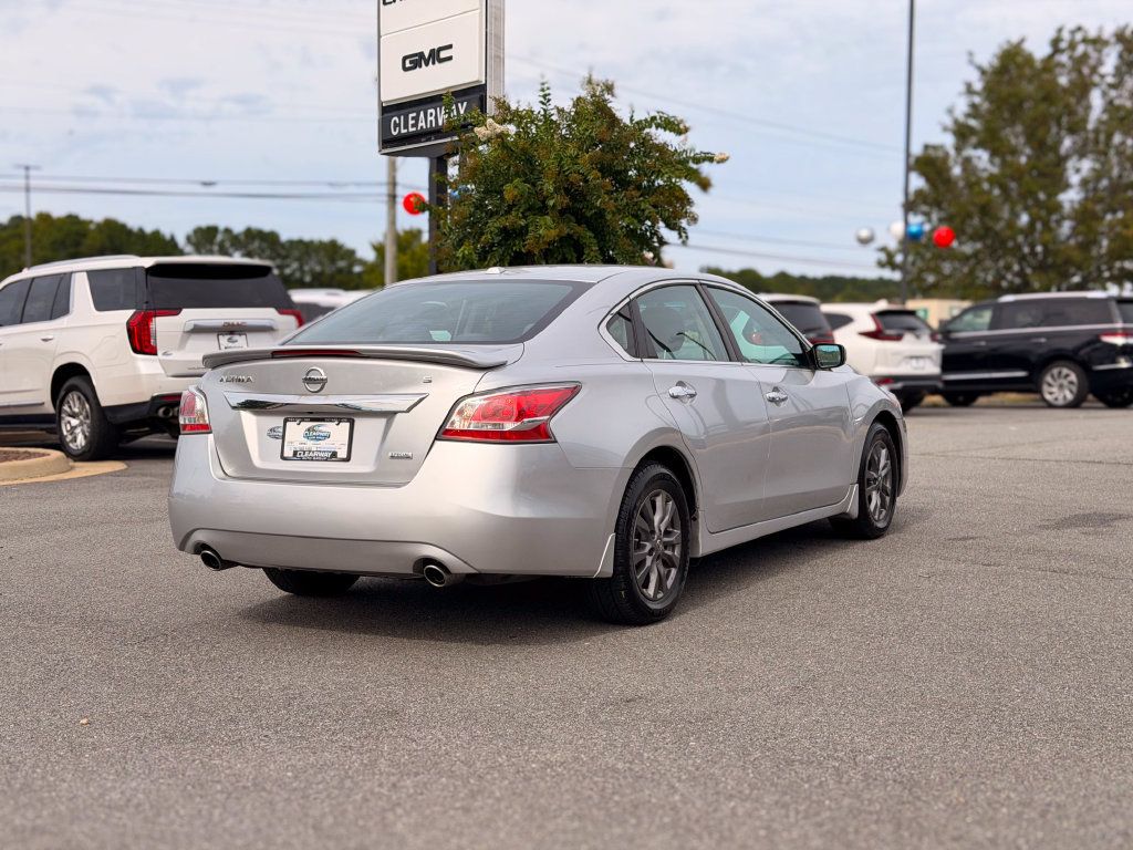Used 2015 Nissan Altima 2.5 S w/ Special Edition Package FWD image 7