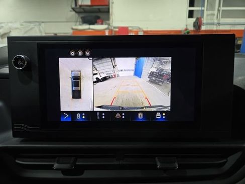 Used 2024 Chevrolet Silverado EV W/T image 30