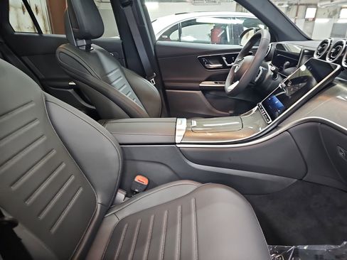 New 2026 Mercedes-Benz GLC 300 4MATIC image 10