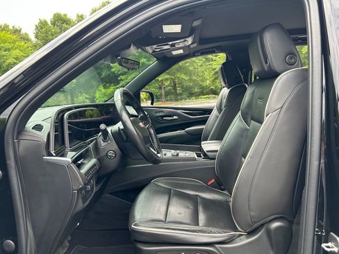 Used 2022 Cadillac Escalade ESV Sport w/ Touring Package AWD/4WD image 6