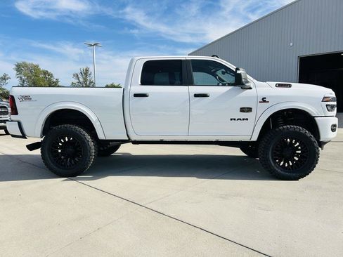 New 2025 RAM 3500 Big Horn AWD/4WD image 38