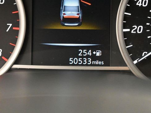 Used 2017 Nissan Sentra SR Turbo FWD image 18