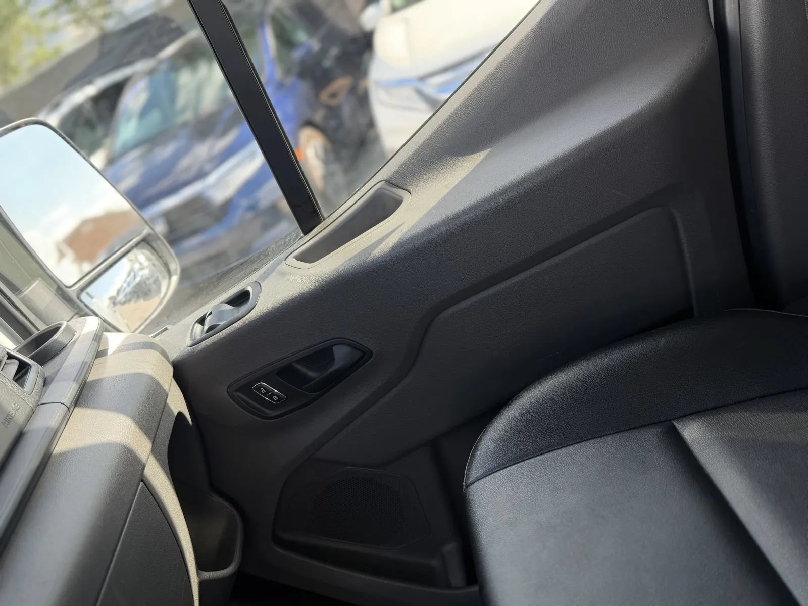 Used 2023 Ford Transit 250 Medium Roof AWD image 35