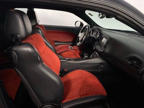 Used 2015 Dodge Challenger R/T Scat Pack RWD image 16