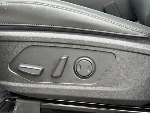 Certified 2025 Kia Sorento S w/ Panoramic Sunroof Package FWD image 12