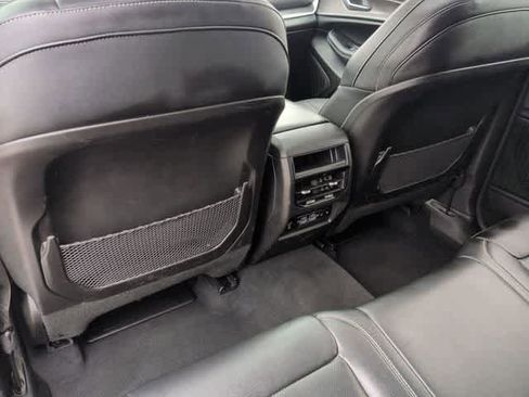 Used 2024 Jeep Grand Cherokee Limited w/ Luxury Tech Group II AWD/4WD image 18