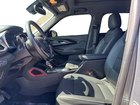 Used 2021 Chevrolet TrailBlazer RS w/ Sun and Liftgate Package FWD image 10