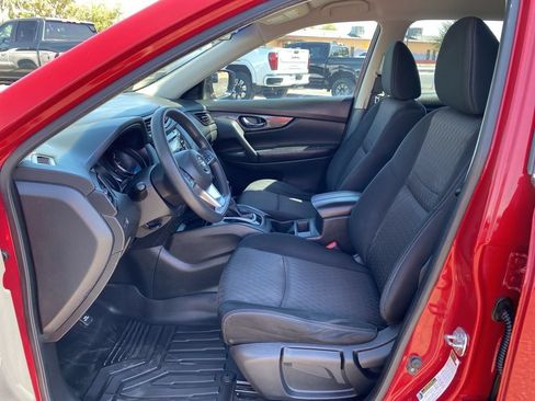 Used 2017 Nissan Rogue S FWD image 17