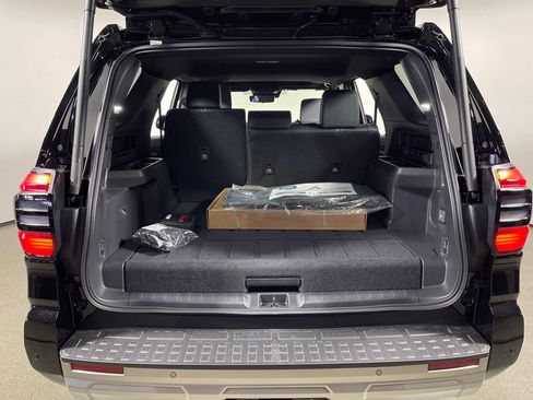 New 2026 Toyota 4Runner Limited AWD/4WD image 10