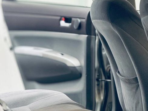 Used 2005 Toyota Prius image 10