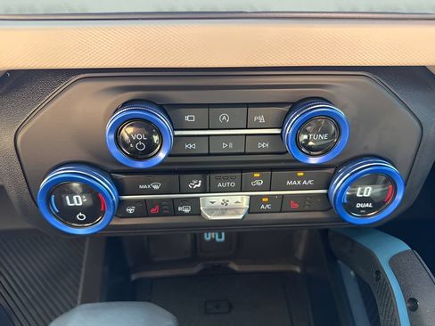 Used 2023 Ford Bronco Wildtrak AWD/4WD image 23