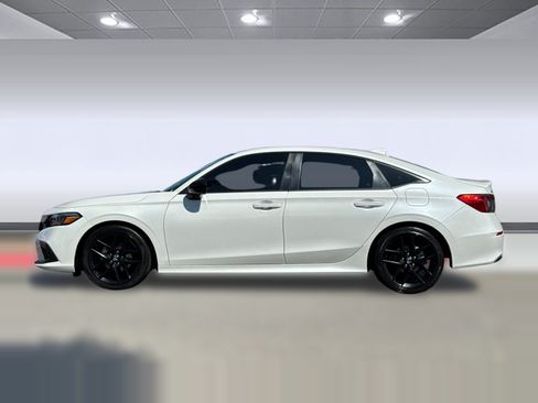 Used 2023 Honda Civic Sport image 2