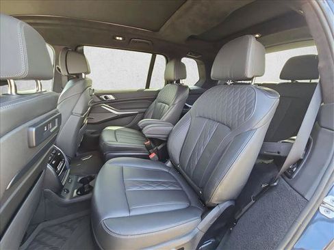 Used 2022 BMW X7 M50i AWD/4WD image 16