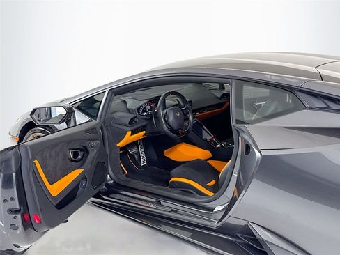 Used 2023 Lamborghini Huracan Tecnica RWD image 12