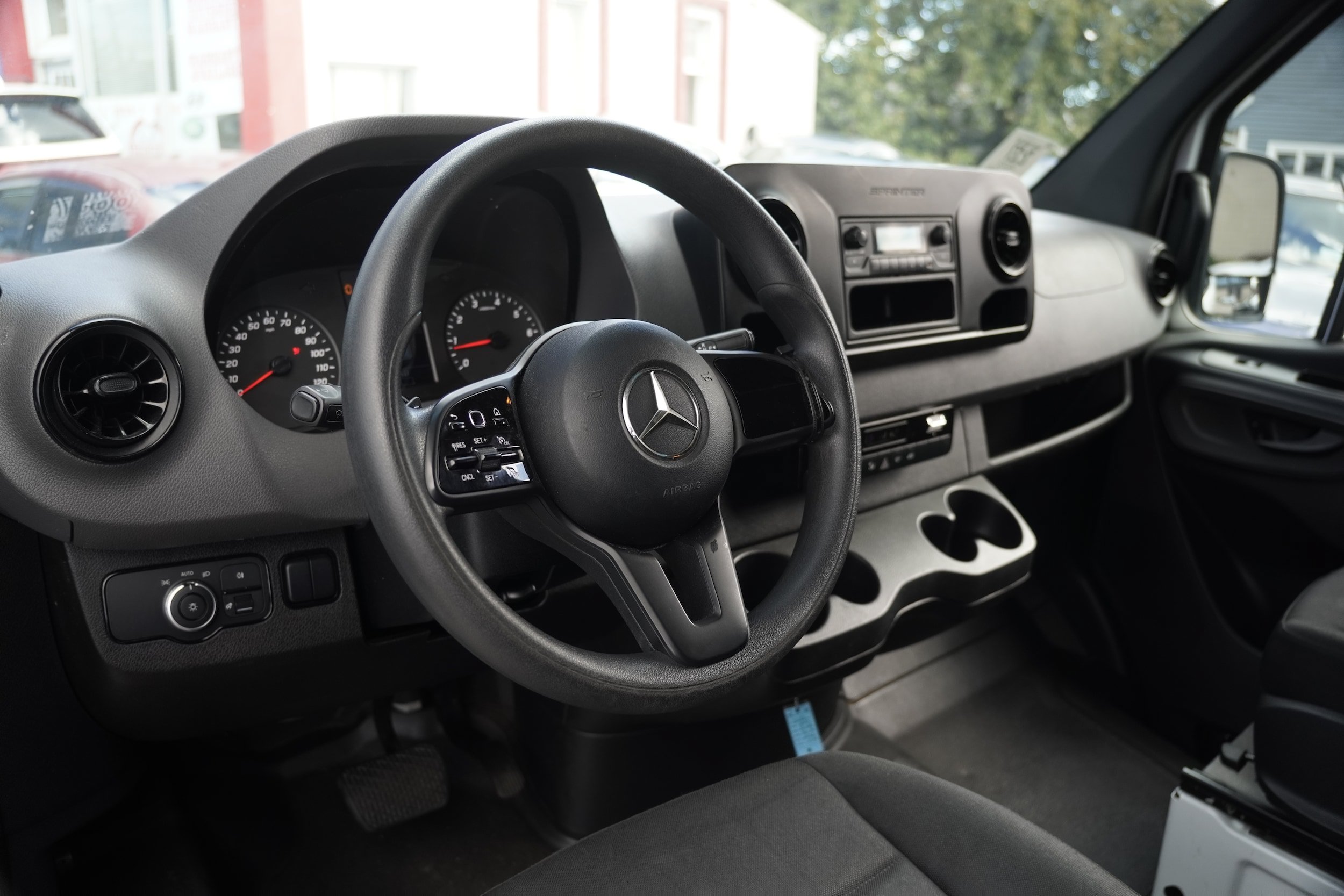 Used 2023 Mercedes-Benz Sprinter 2500 image 3