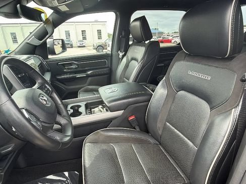 Used 2024 RAM 1500 Laramie AWD/4WD image 17