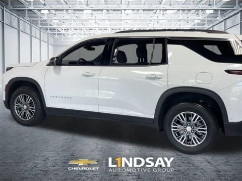Used 2024 Chevrolet Traverse LT w/ Enhanced Driving Package FWD image 7