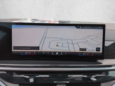 Used 2025 BMW X5 xDrive40i w/ M Sport Package AWD/4WD image 13