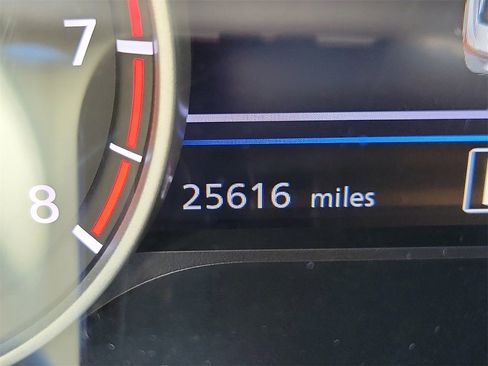 Used 2025 Nissan Sentra SV image 21