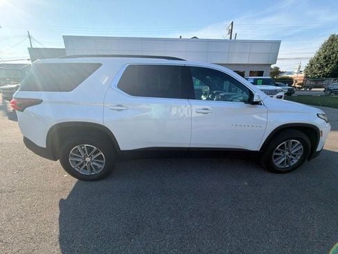 Used 2023 Chevrolet Traverse LT AWD/4WD image 8
