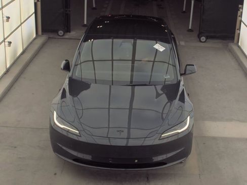 Used 2024 Tesla Model 3 Standard Range RWD image 2