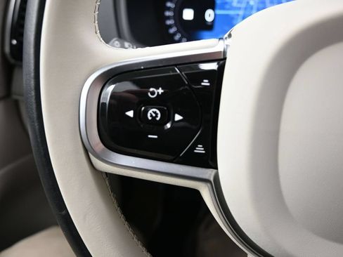 Used 2023 Volvo XC90 B5 Plus w/ Protection Package Premier AWD/4WD image 11