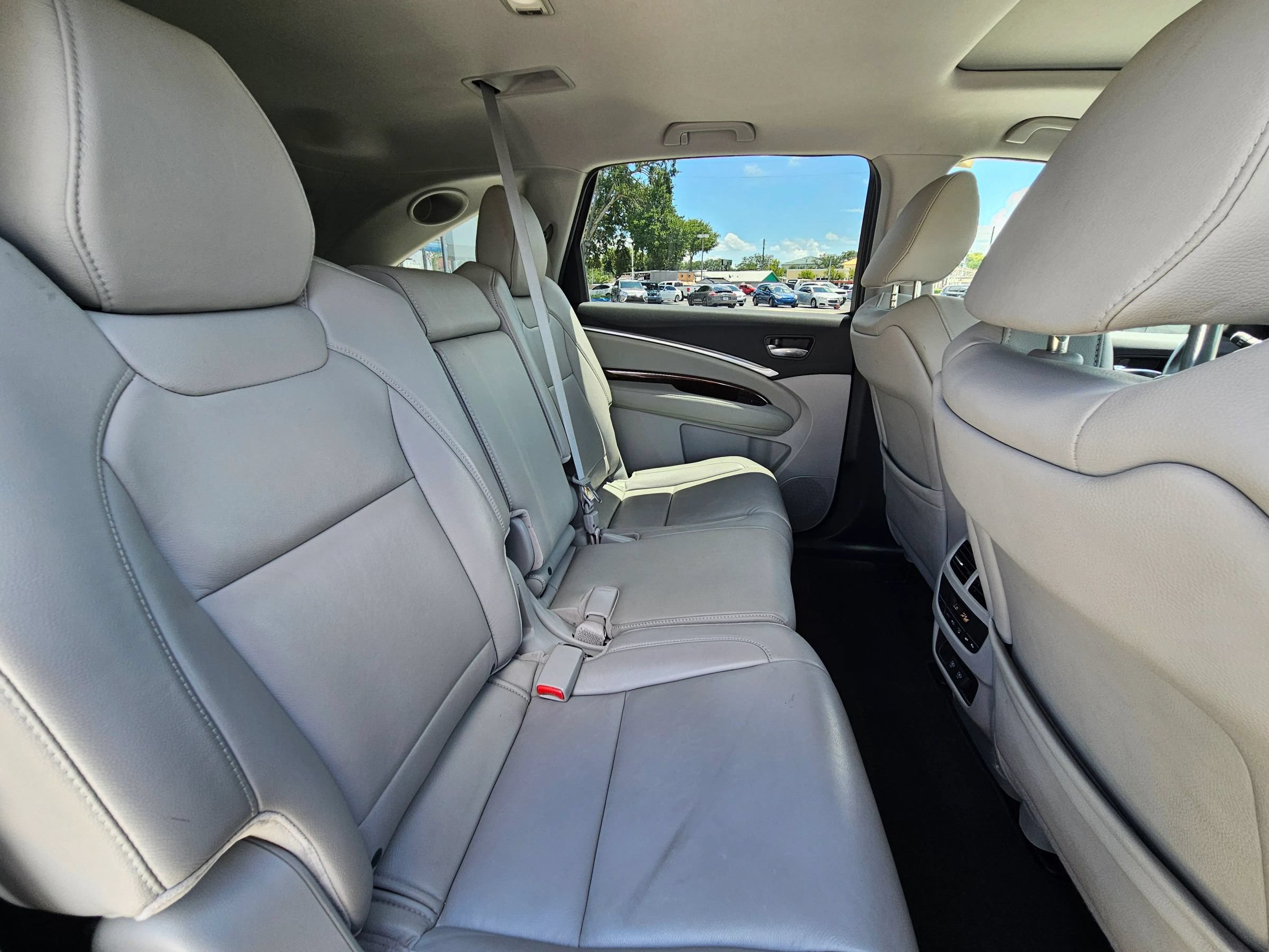 Used 2017 Acura MDX w/ Technology Package FWD image 12