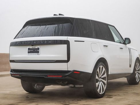 New 2025 Land Rover Range Rover SE image 5