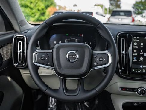 Used 2026 Volvo XC40 B5 Ultra w/ Protection Package Premier AWD/4WD image 29