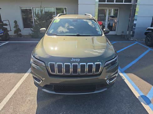 Used 2019 Jeep Cherokee Limited AWD/4WD image 9