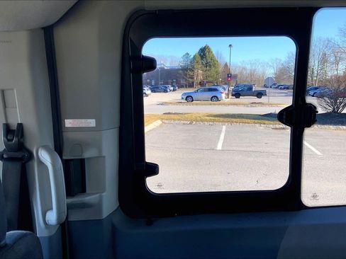 Used 2015 Ford Transit 350 XLT image 36