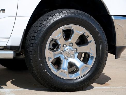 Used 2019 RAM 1500 Big Horn RWD image 31