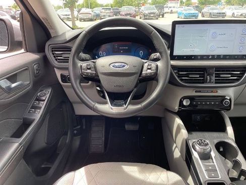 Certified 2023 Ford Escape Platinum w/ Premium Technology Package AWD/4WD image 13