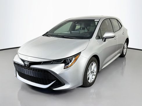 Used 2022 Toyota Corolla SE w/ SE Preferred Package FWD image 4
