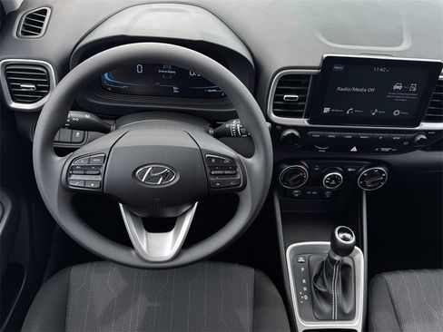 New 2026 Hyundai Venue SE image 17