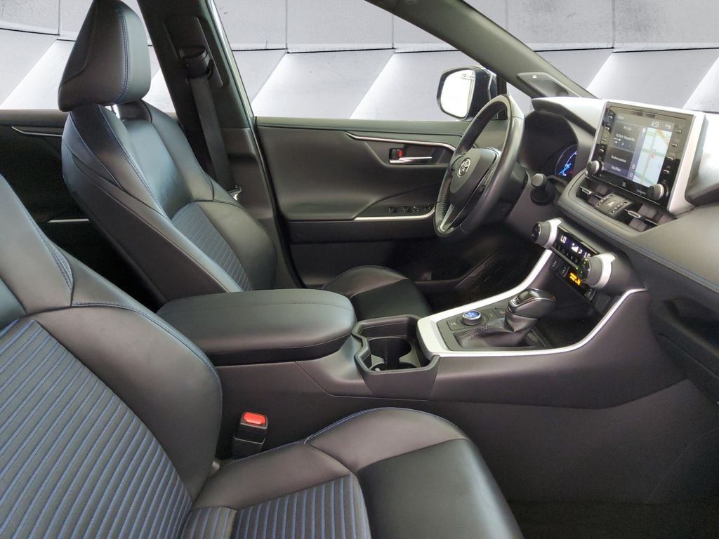Used 2019 Toyota RAV4 XSE w/ XSE Weather Package AWD/4WD image 13