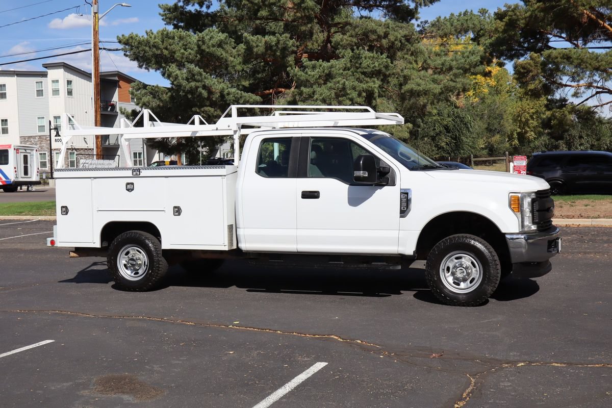 Used 2017 Ford F350 XL AWD/4WD image 2