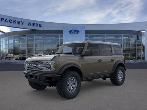 New 2025 Ford Bronco Badlands image 2