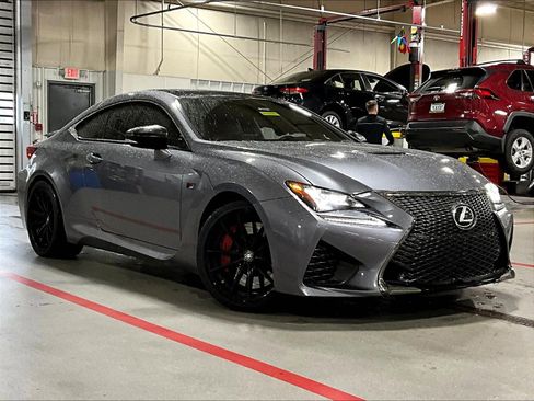 Used 2015 Lexus RC F w/ Premium Package RWD image 3