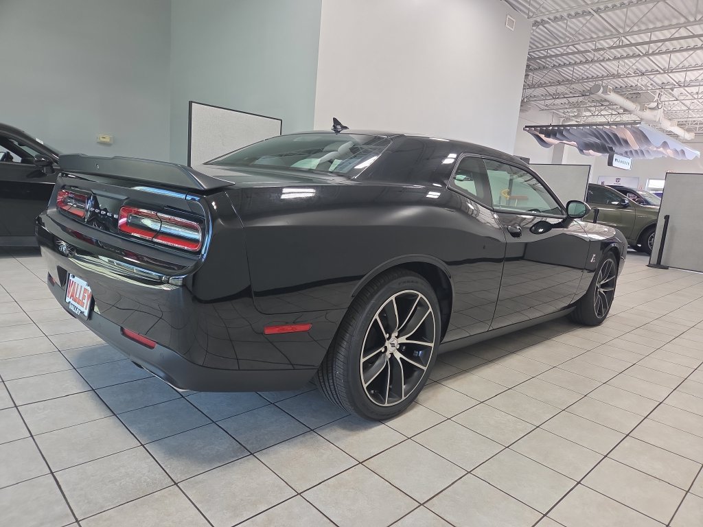 Certified 2018 Dodge Challenger R/T Scat Pack w/ Driver Convenience Group RWD image 10