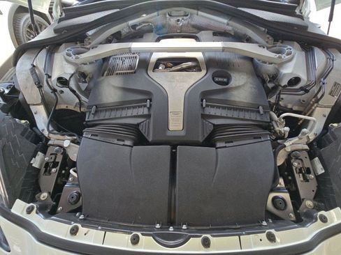 Used 2021 Aston Martin DBX image 5