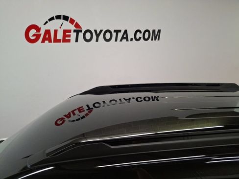 Used 2024 Chevrolet TrailBlazer RS AWD/4WD image 8
